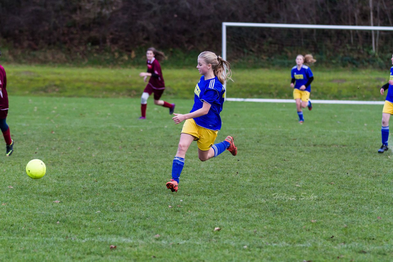 Bild 263 - B-Juniorinnen TSV Gnutz o.W. - SV Henstedt Ulzburg II : Ergebnis: ca. 5:0